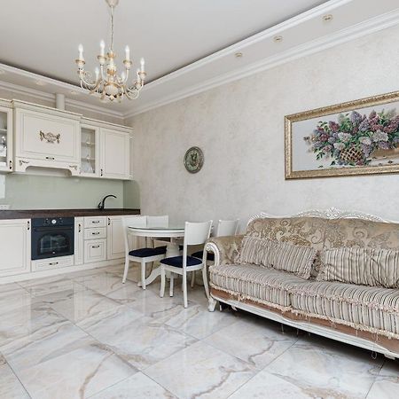 Greek Street Deluxe Apartment Одеса Екстериор снимка