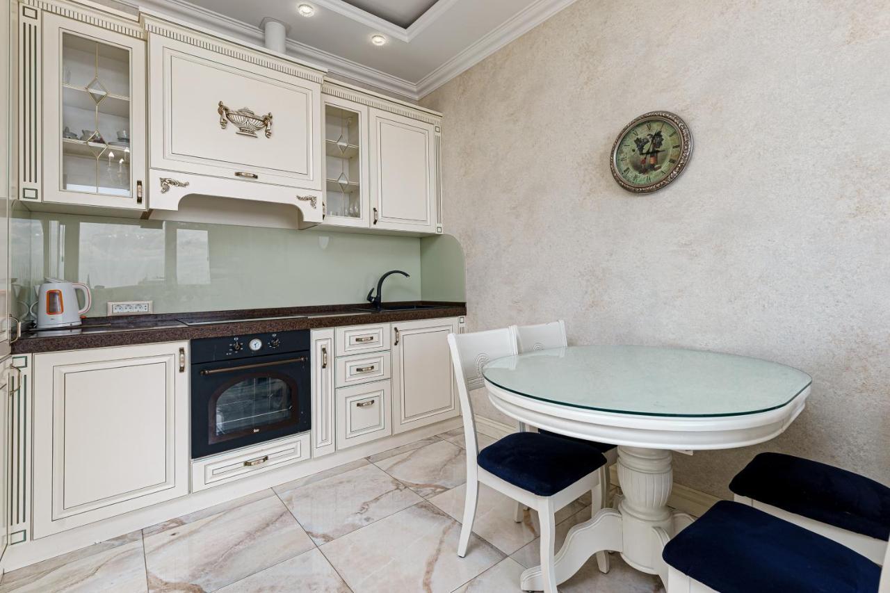 Greek Street Deluxe Apartment Одеса Екстериор снимка