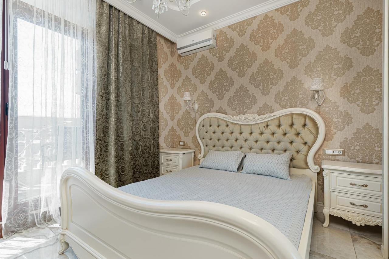 Greek Street Deluxe Apartment Одеса Екстериор снимка